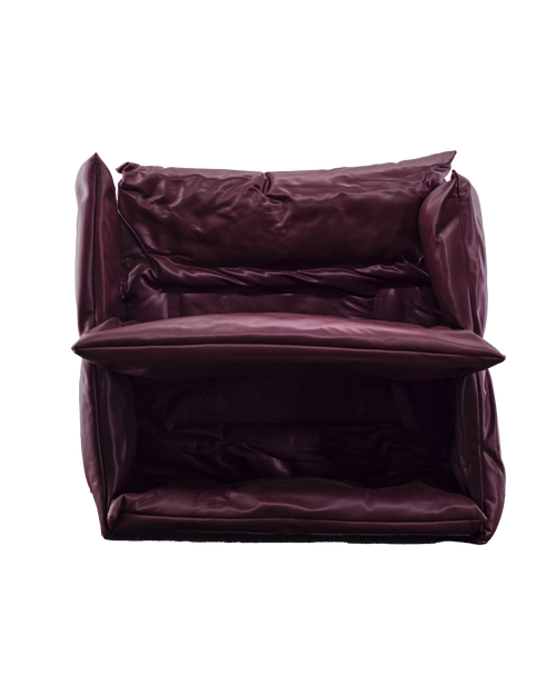 Portena used to sleep on this sofa.Apr 28,1995(compression time series)